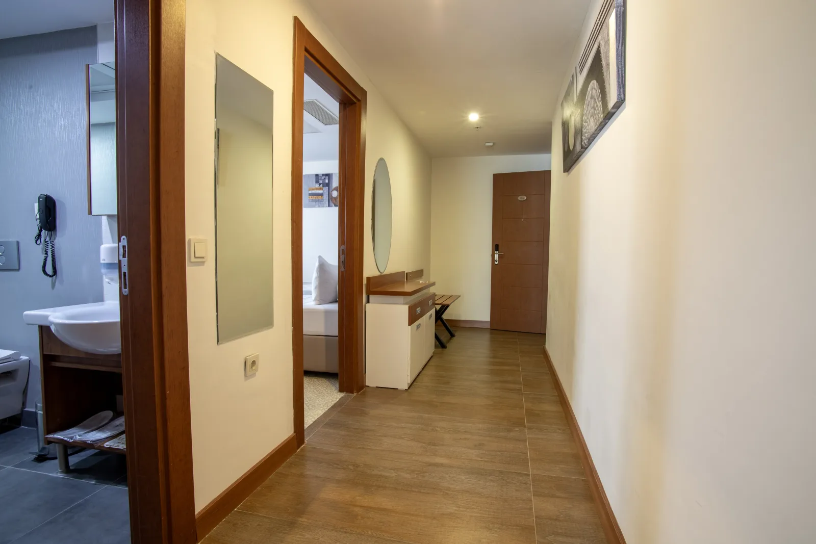 Family Room (4 Persons) 6