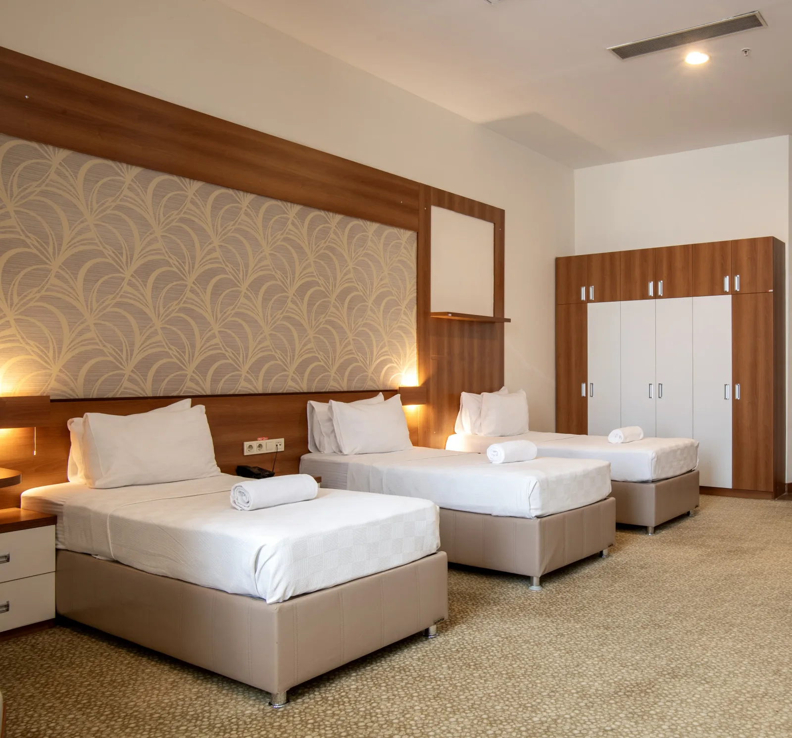 Triple Room (Three Single Beds)